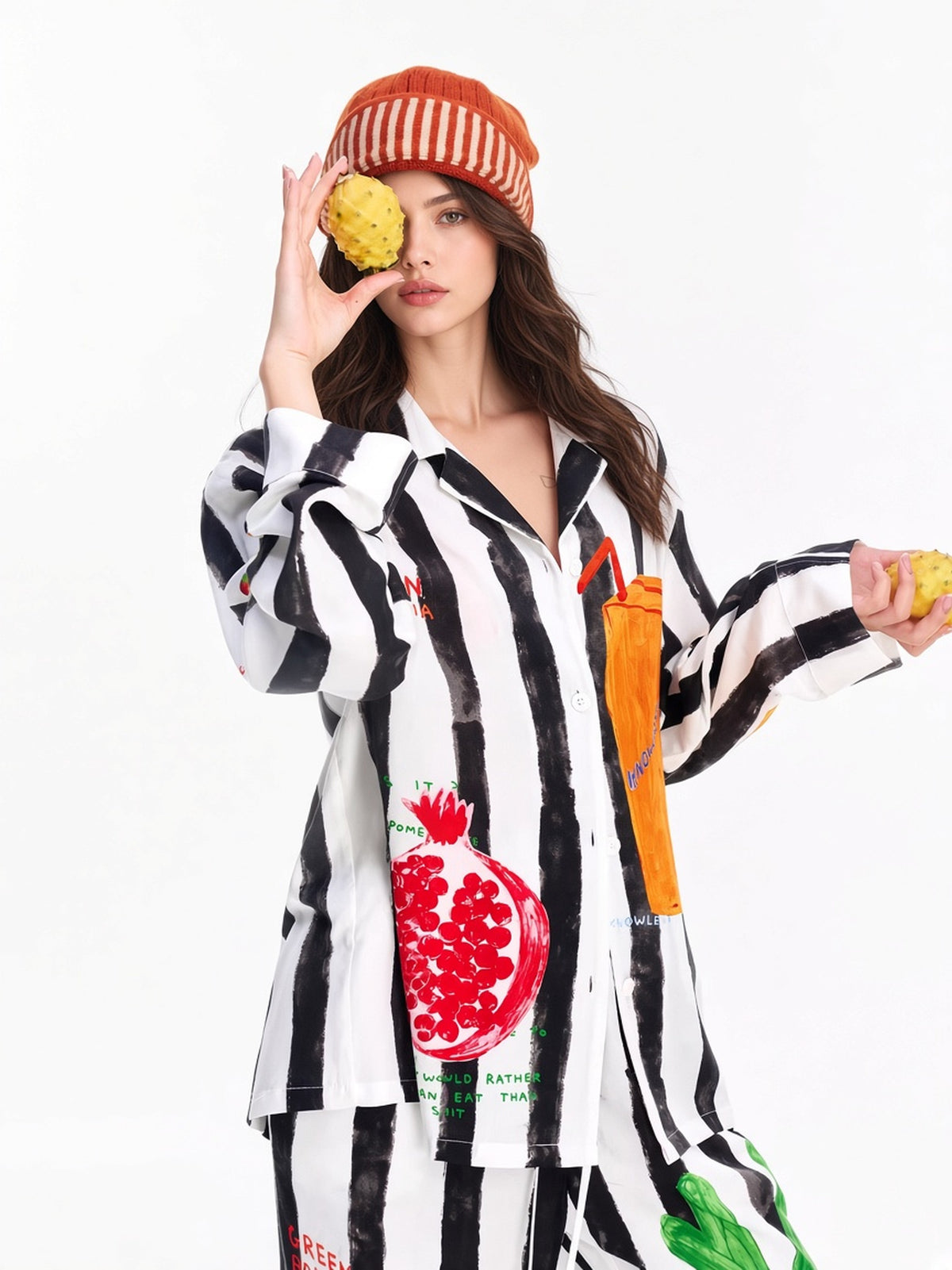 Black-White Graffiti Stripe Lounge Set 3